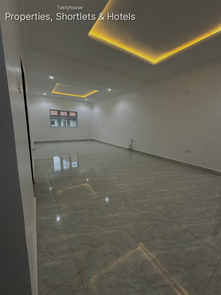 10 Units of Apartments /Flat