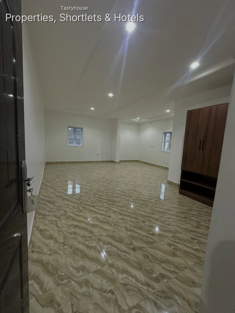 10 Units of Apartments /Flat