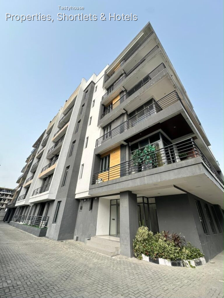Luxury 3 Bedroom Apartment with BQ, Swimming Pool and Gym