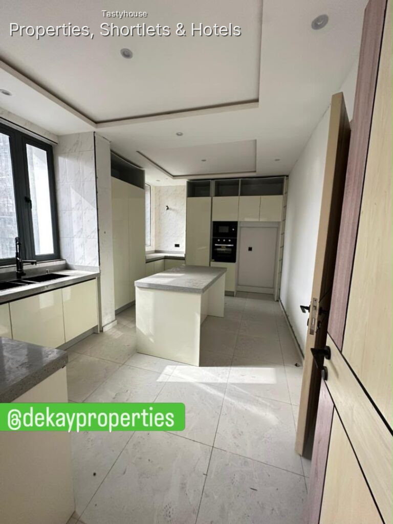 Luxury 3 Bedroom Apartment with BQ, Swimming Pool and Gym