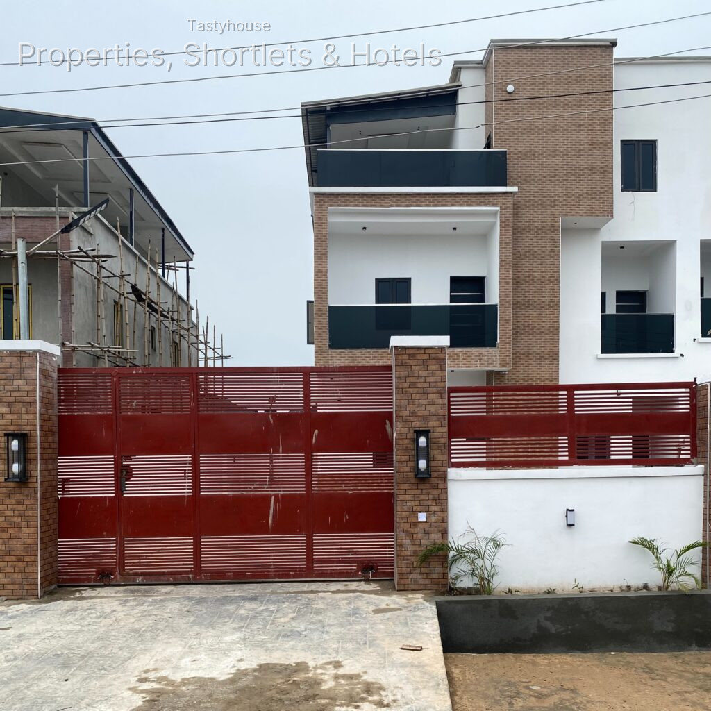 5 Bedroom Semi Detached Duplex 1 Room Bq