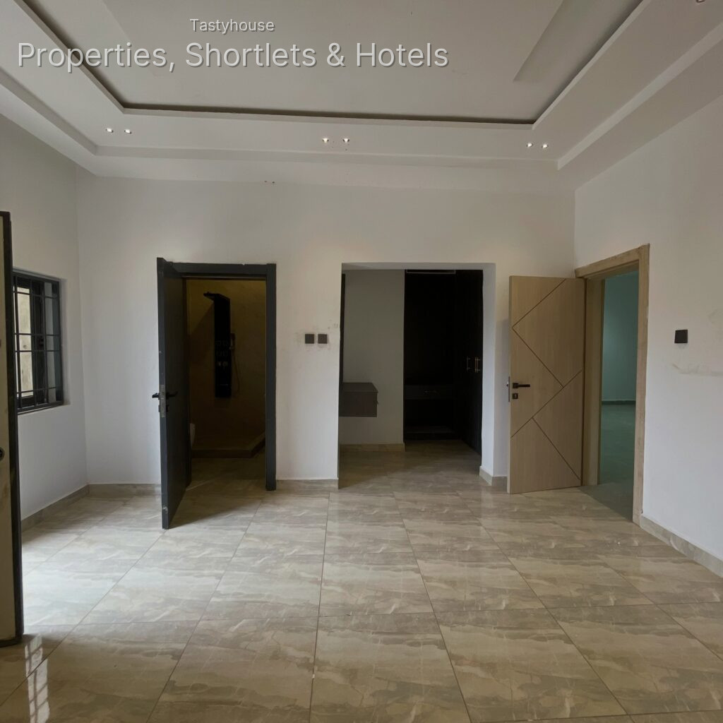 5 Bedroom Semi Detached Duplex 1 Room Bq