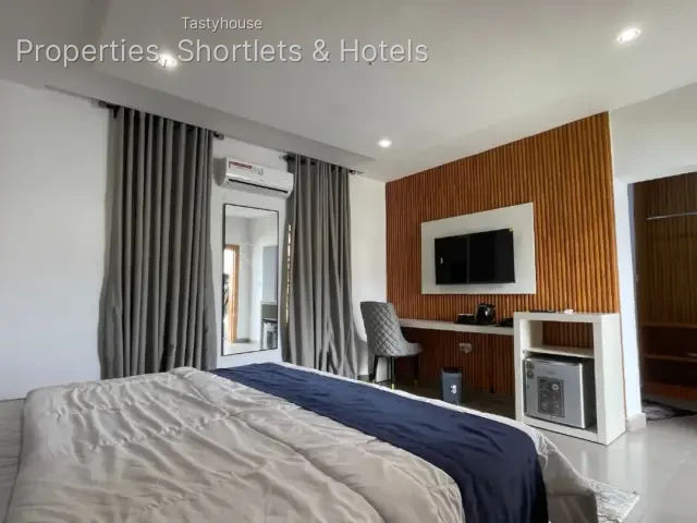 Victoria Waterfront Hotel & Amp Resort