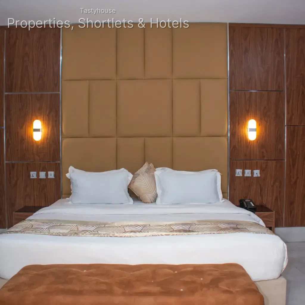 Dephantom Hotel