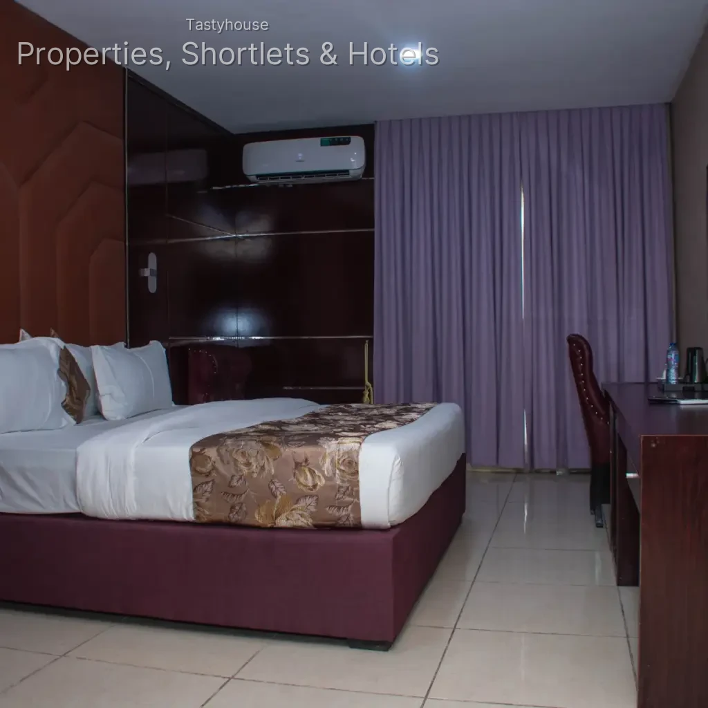 Dephantom Hotel
