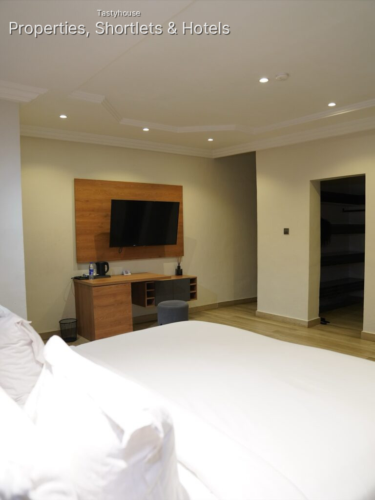 Hirolagos Hotel