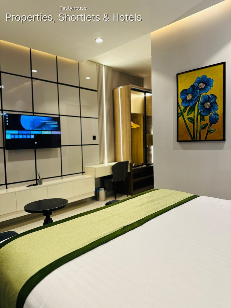 Ellipse Hotels