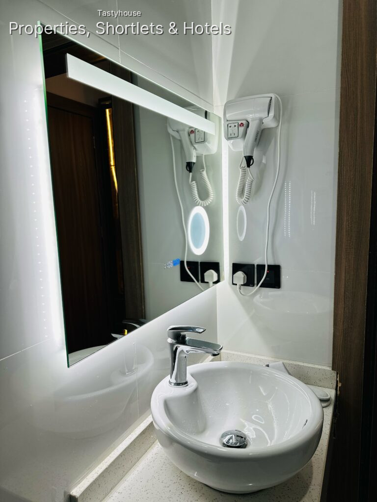 Ellipse Hotels