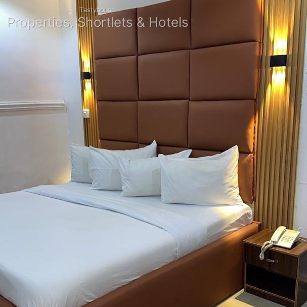 Quarters Inn