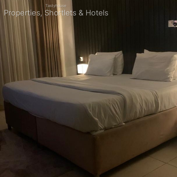 Royal Crest Hotel Suites