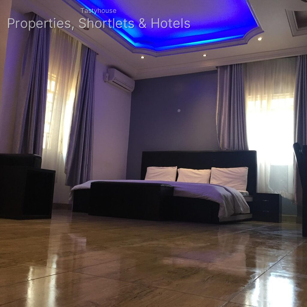 House X Hotel