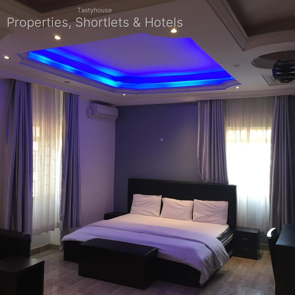 House X Hotel