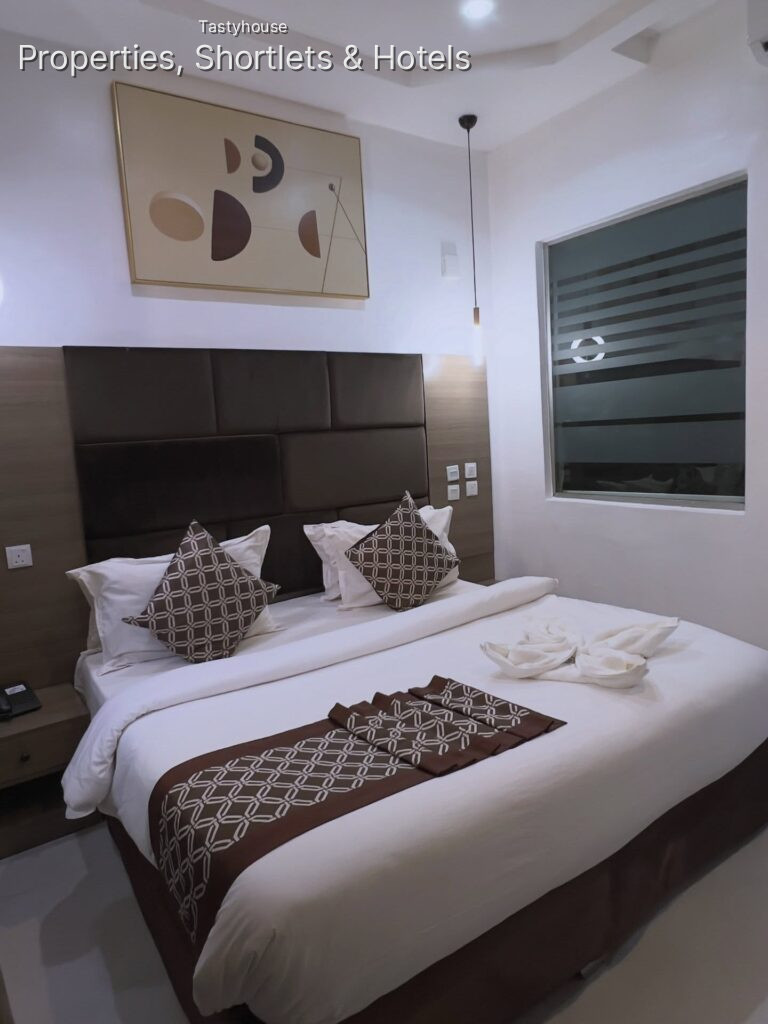 Eminent Classio Hotel &Suites
