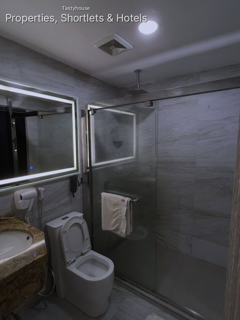 Eminent Classio Hotel &Suites