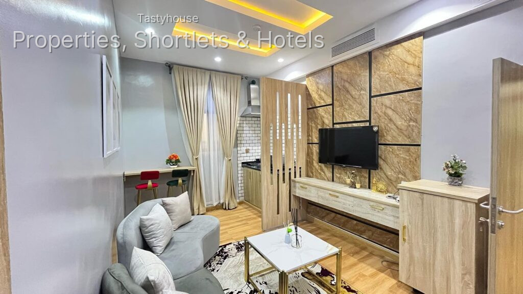 Mohit Hotel & Suites