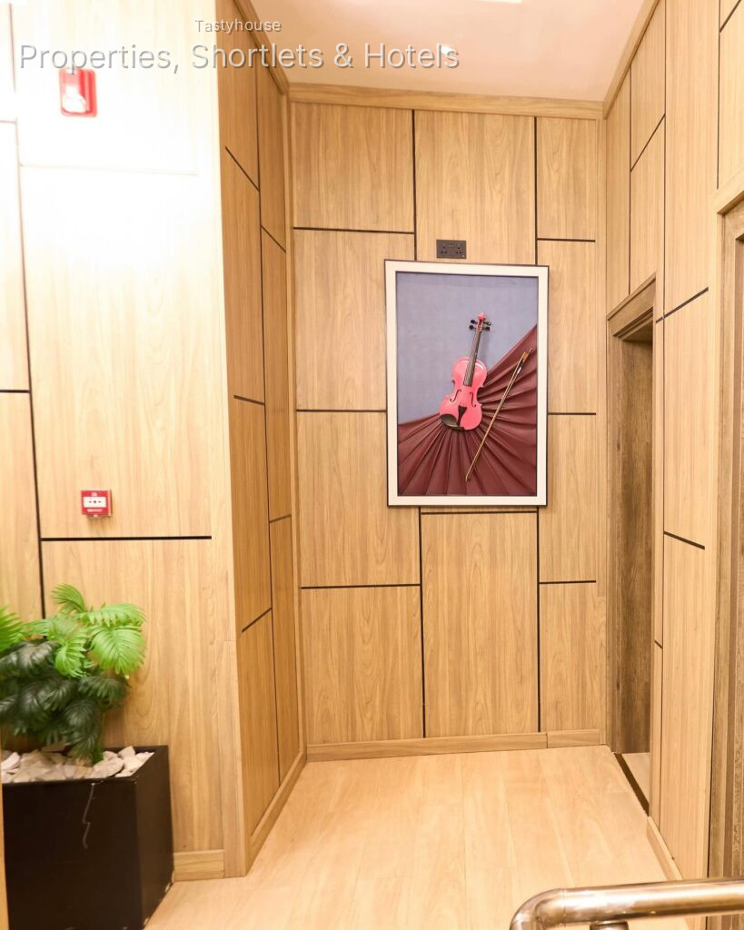 Bourdillon Hotels & Apartment