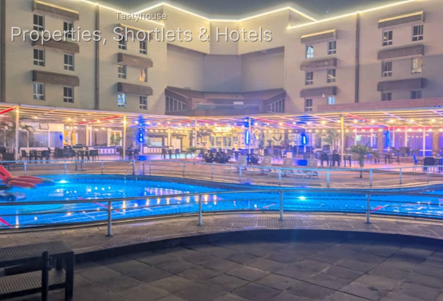 Sandralia Hotel