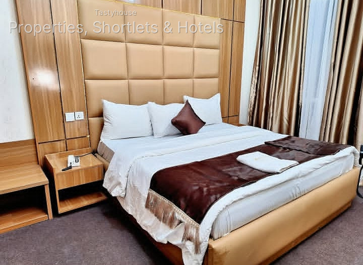 Luxxe Suites By Almond
