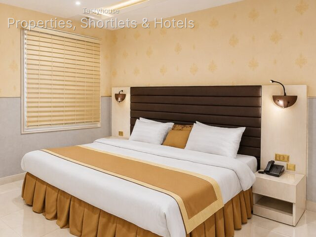 Candellux Hotel