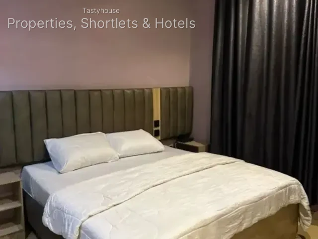 Qaras Hotels