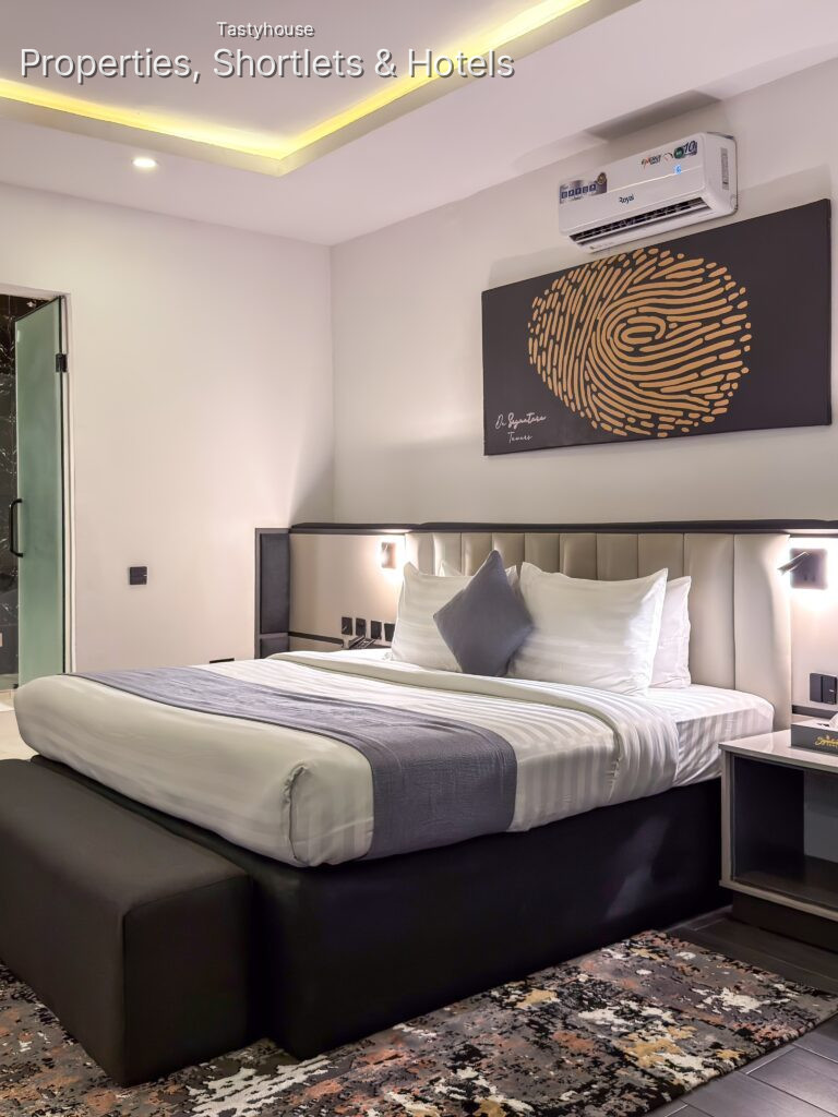 De signature tower & Suites