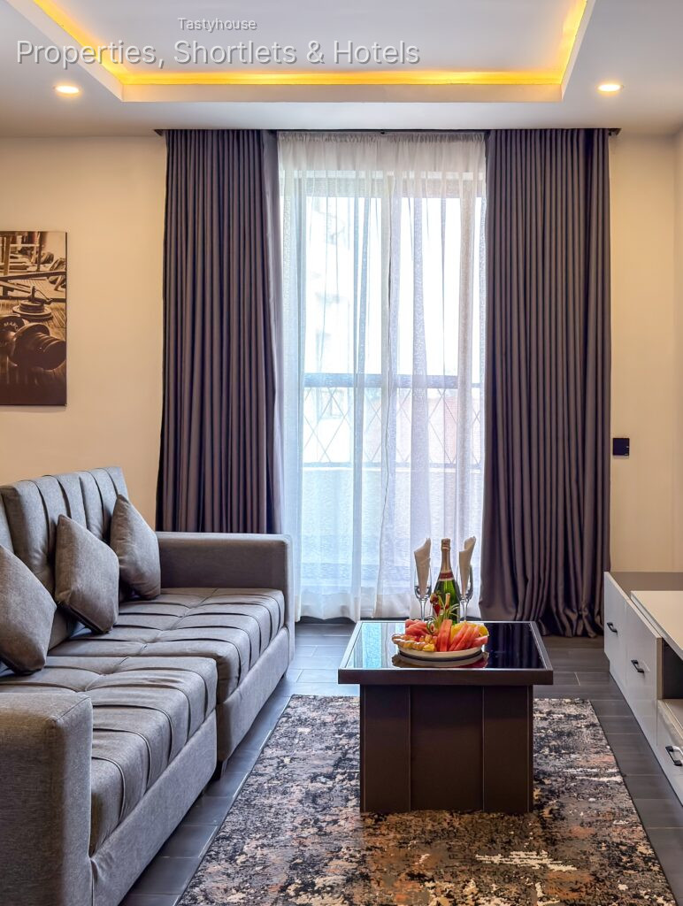 De signature tower & Suites
