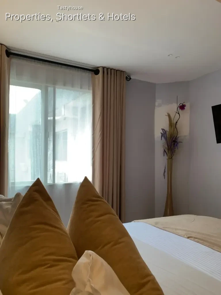 Davies Hotel
