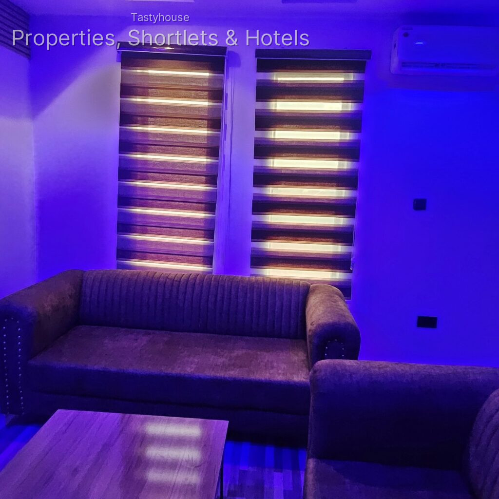 The Royam Hotel & 09lounge