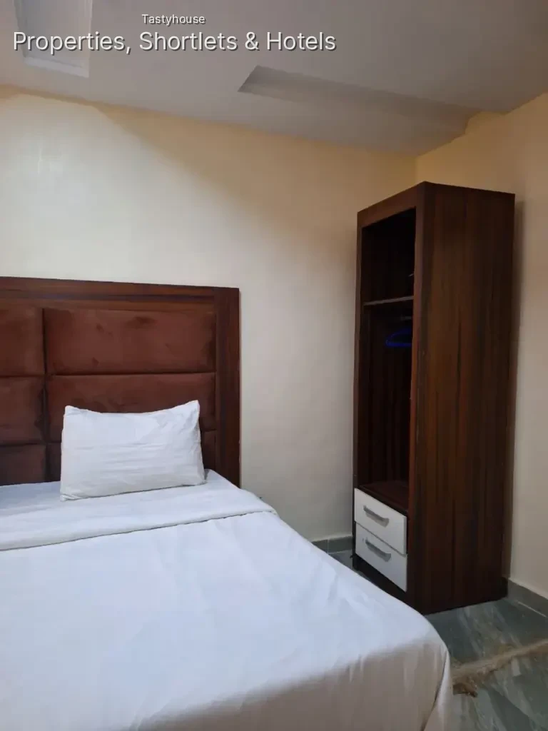 Rendezvous Hotel & Lounge