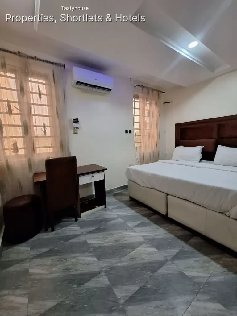 Rendezvous Hotel & Lounge