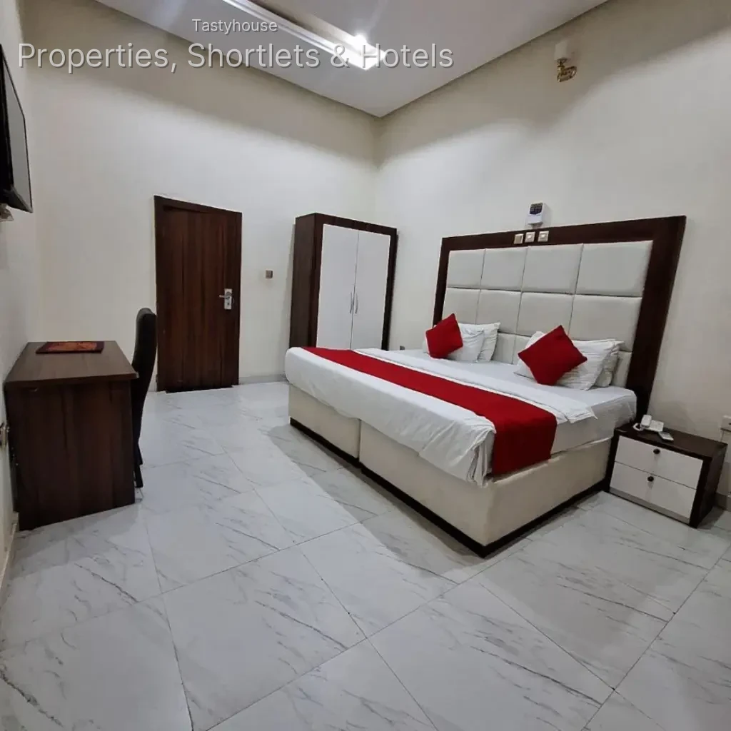 Rendezvous Hotel & Lounge
