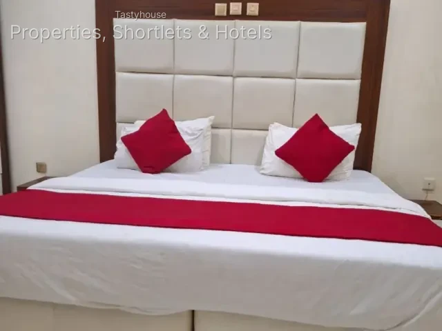 Rendezvous Hotel & Lounge
