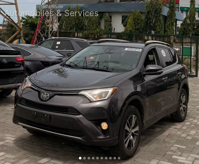 2018 Toyota RAV4 XLE
