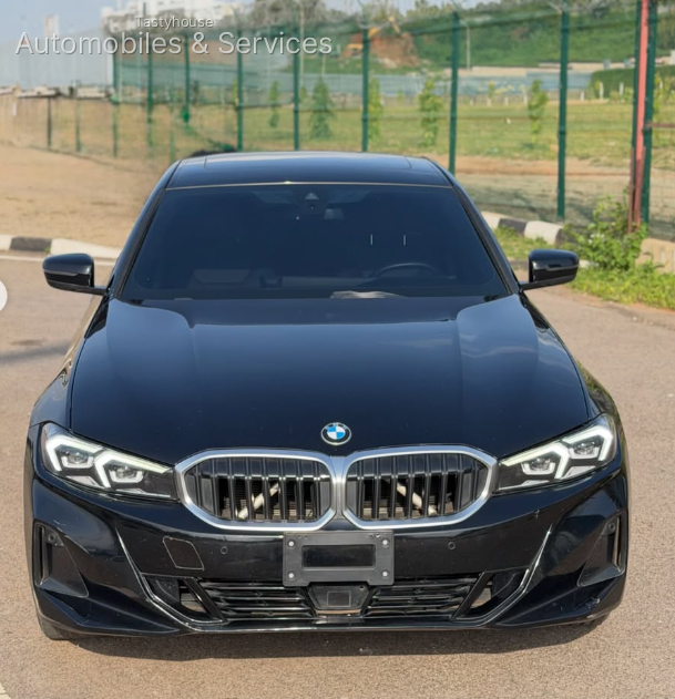 2025 BMW 330i