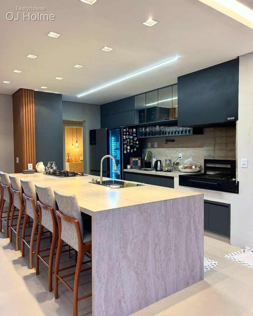 4 Bed Duplex