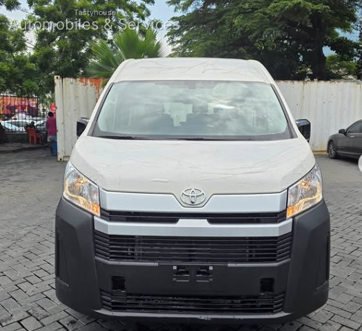 2025 Toyota Hiace