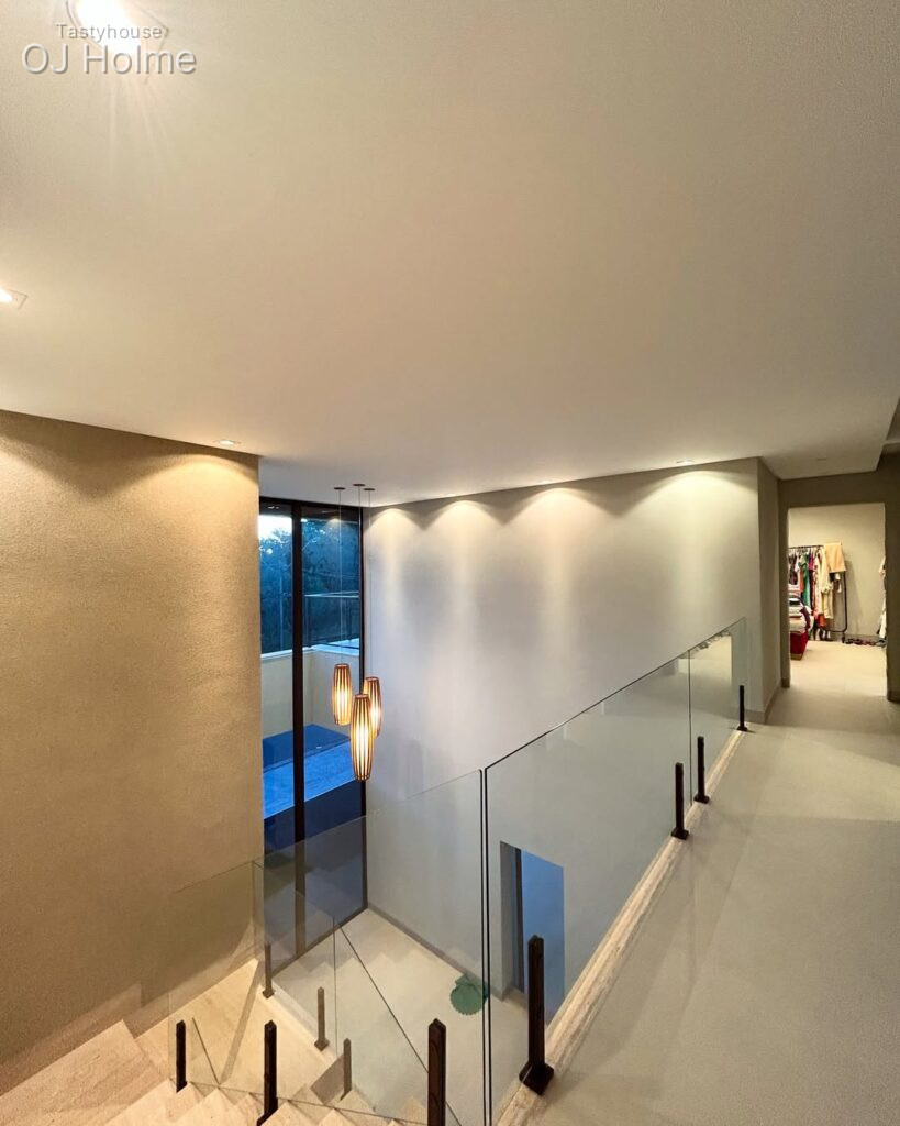 4 Bed Duplex