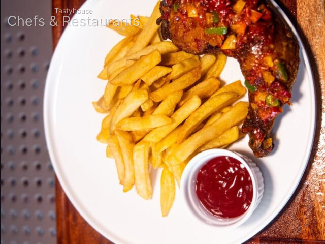 Chicken with fries