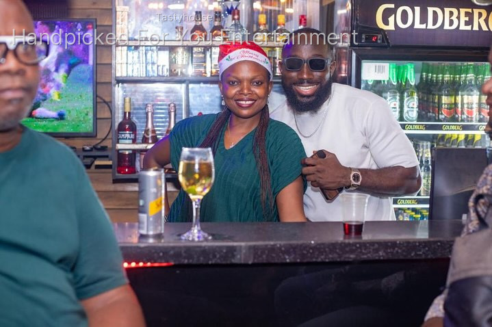 Famoux Lounged