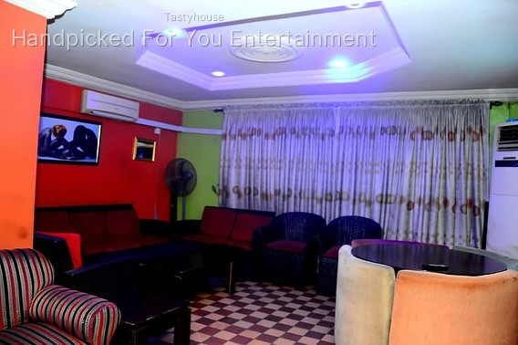 Tonetz Bar & Lounge
