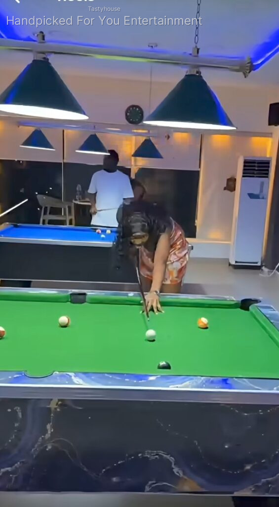 Ojay’s Billiard Bar & Lounge
