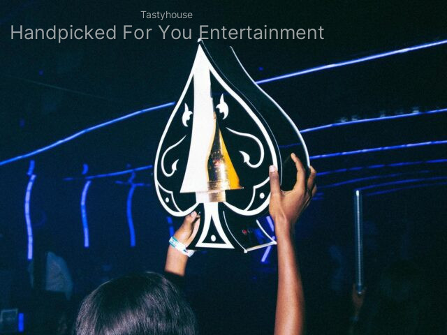 Pluto Lounge