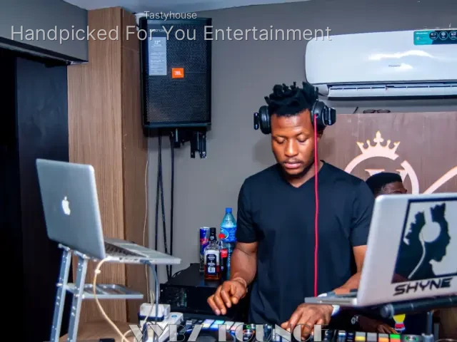 Vybzz Lounge