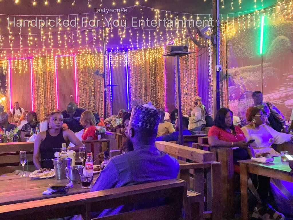 Avalanchelagos Restaurant Bar & Lounge