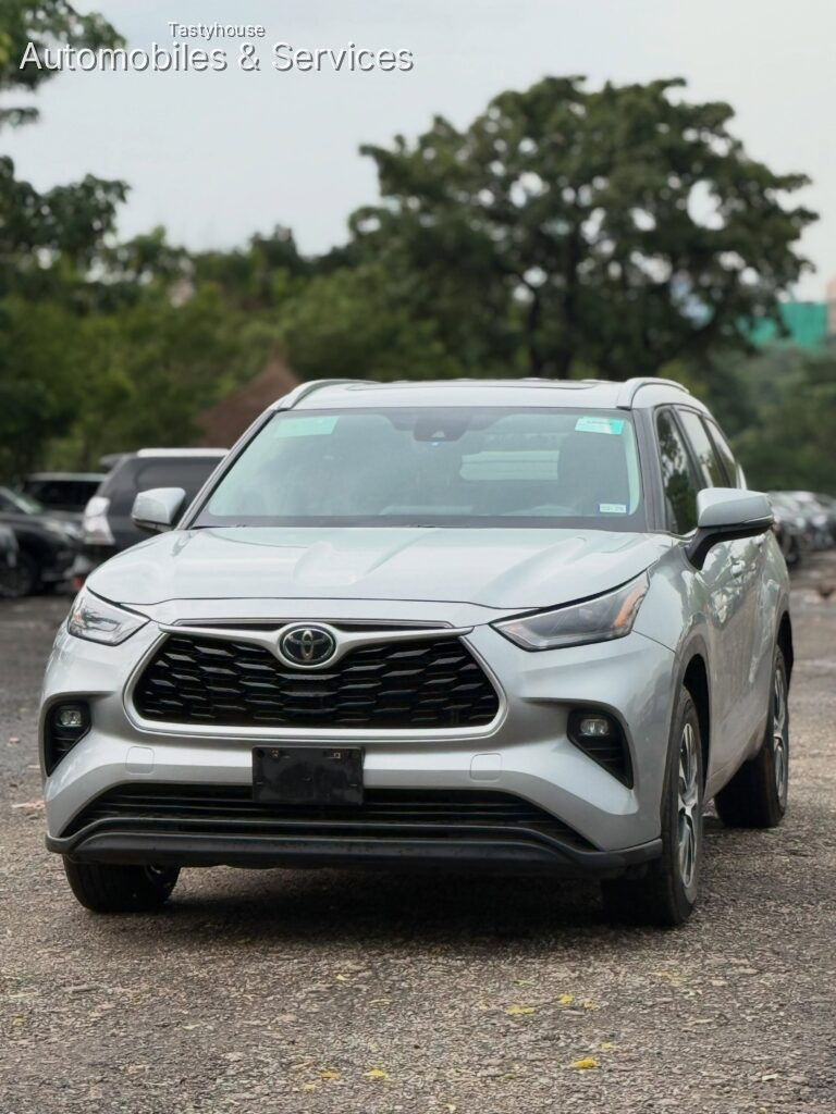 2023 FOREIGN USED TOYOTAHIGHLANDER RWD