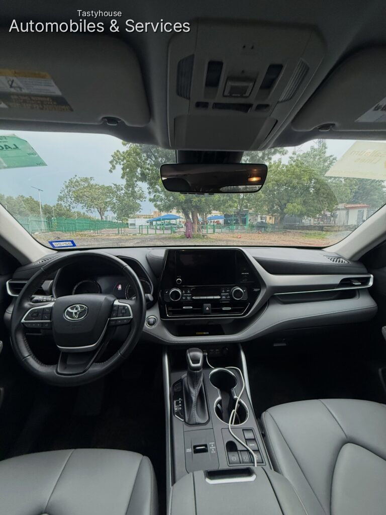 2023 FOREIGN USED TOYOTAHIGHLANDER RWD