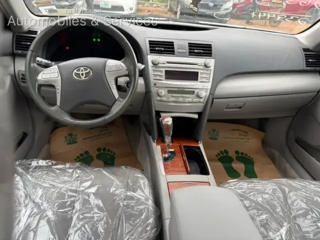 2011 ToyotaCamry LE