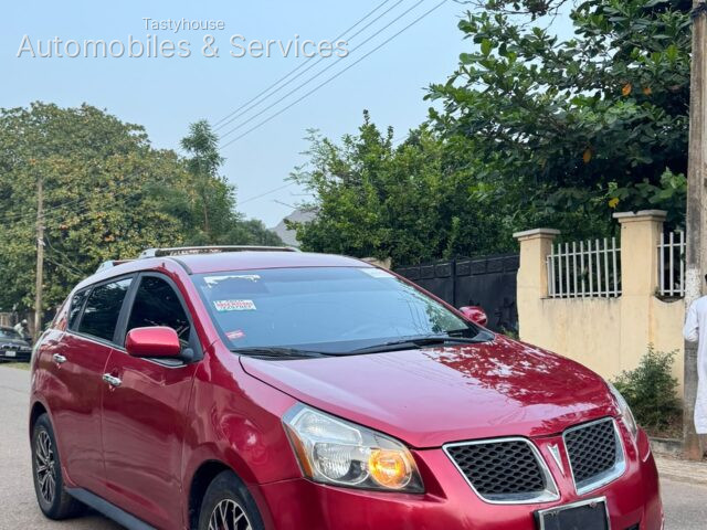 STANDARDPONTIAC VIBE 2009/2010