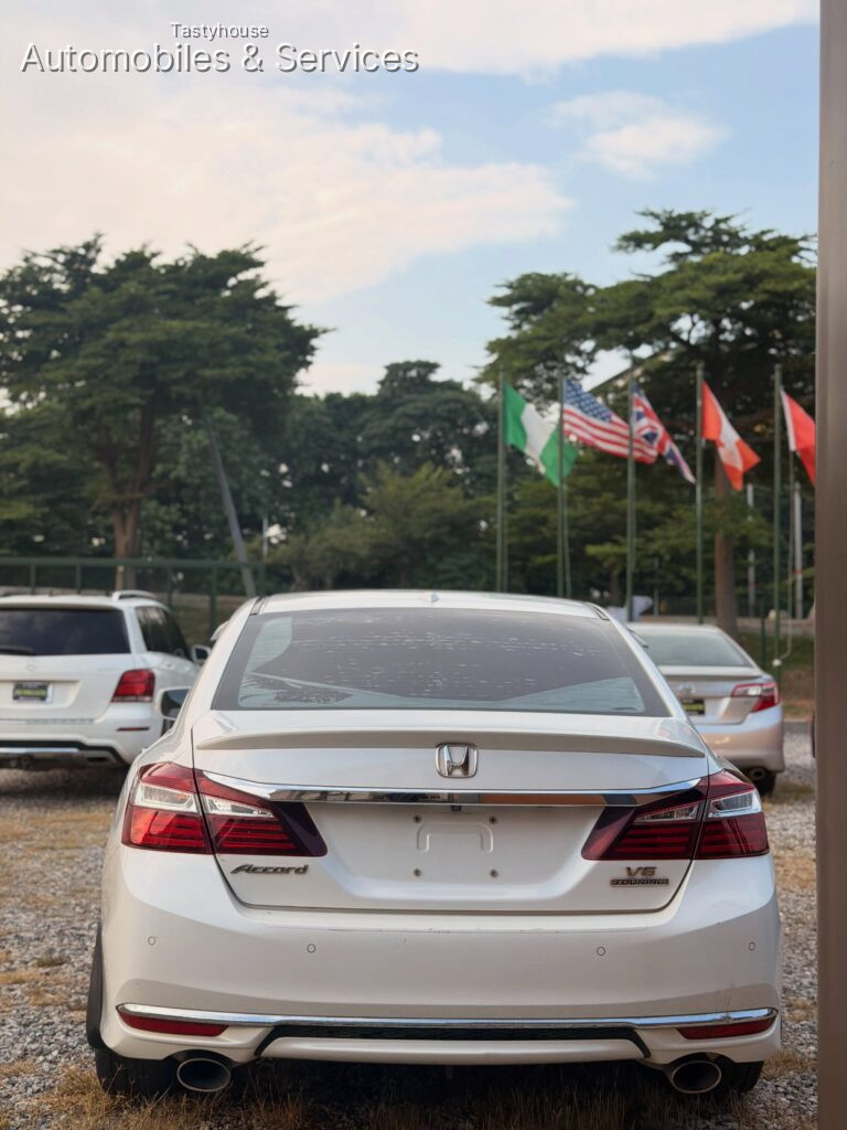 2016 HONDA ACCORD TOURINGFULL OPTION