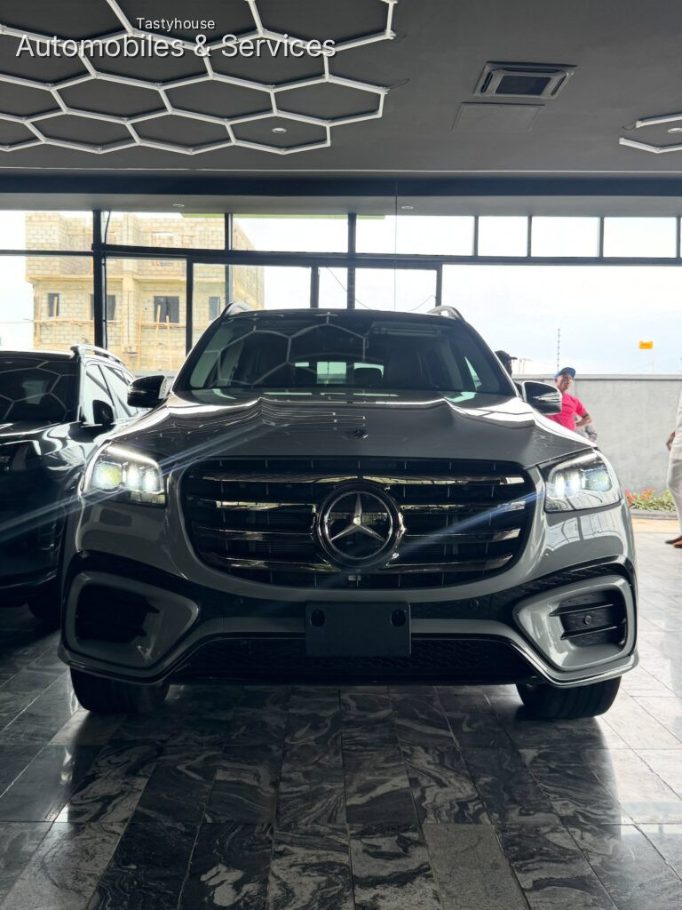 2026 Mercedes Benz GLS580
